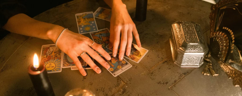 Die Weisheit des Tarot: Perspektiven für ein erfülltes Leben